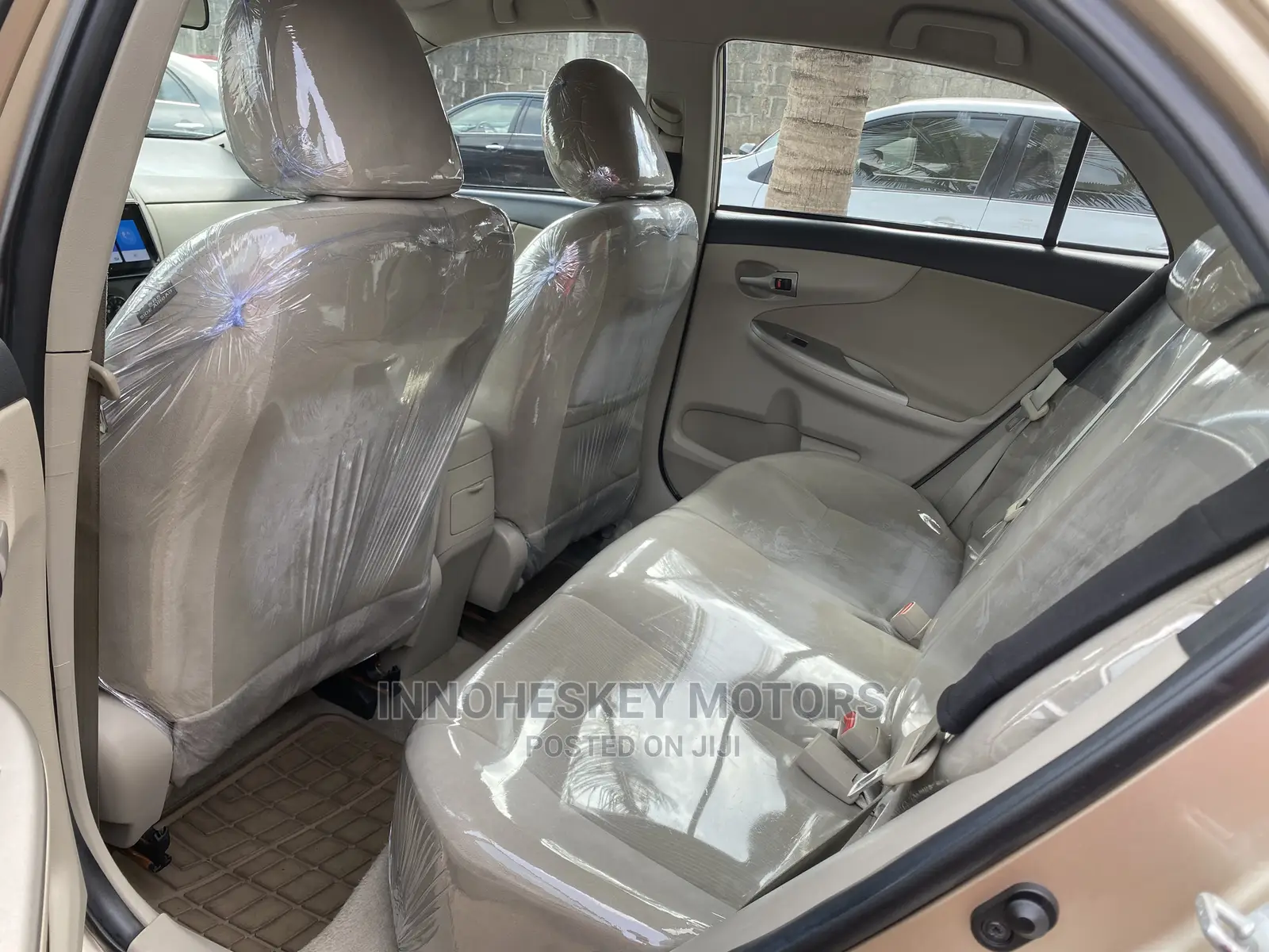 Toyota Corolla LE Special Edition 4dr Sedan (1.8L 4cyl 4A) 2013 Gold