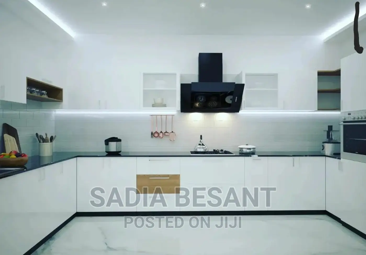 Luxury Kitchen Cabinet Design With Accessories