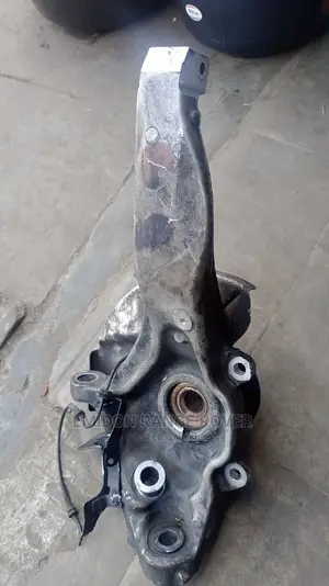 Front Hub Range Rover 2015