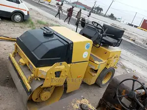 Dynapac Pneumatic Vibratory Ride on Compactor Roller Machine