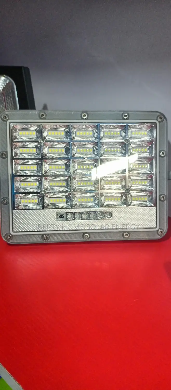 100w Vellmax Solar Flood Light