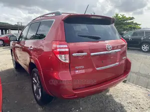 Toyota RAV4 2010 Red