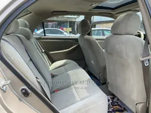 Toyota Corolla LE 2006 Gold