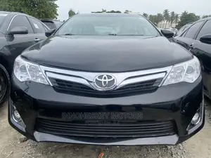 Toyota Camry XLE V6 4dr Sedan (3.5L 6cyl 6A) 2013 Black