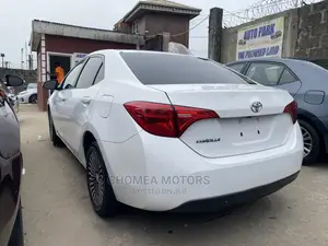 Toyota Corolla 2019 White