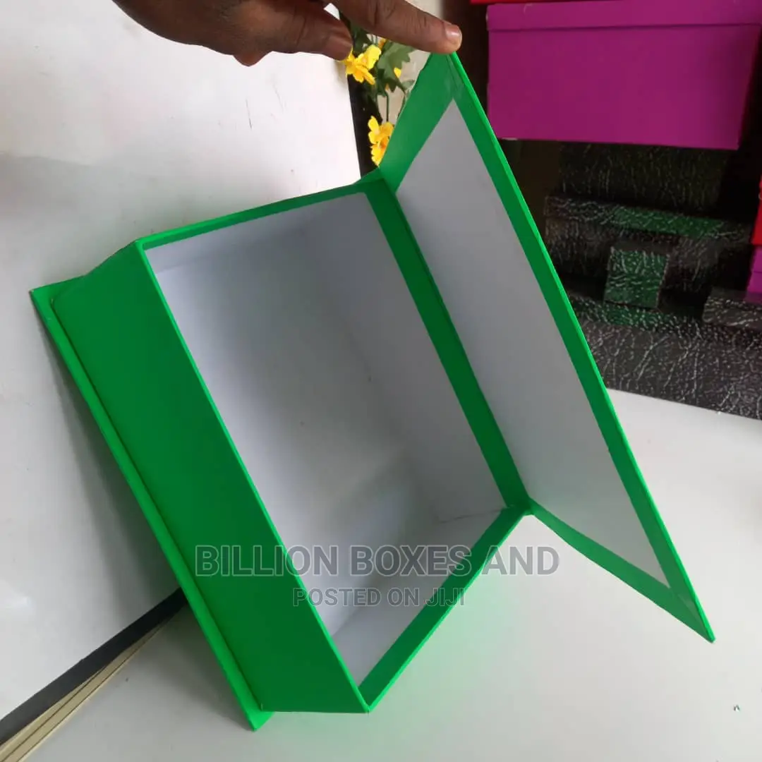 Ready Made Green Color Gift Box