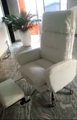 Executive Swivel Boss Office Chair