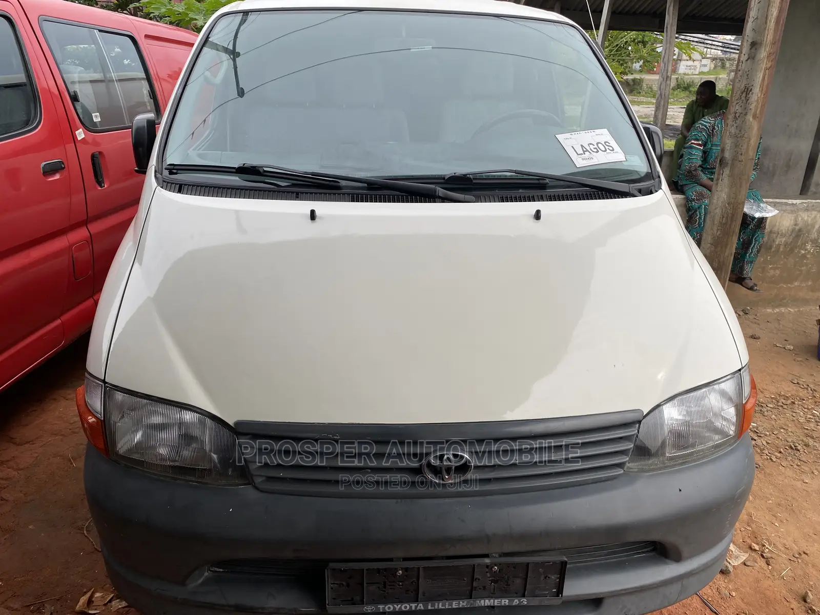 Toyota HiAce 2005 White