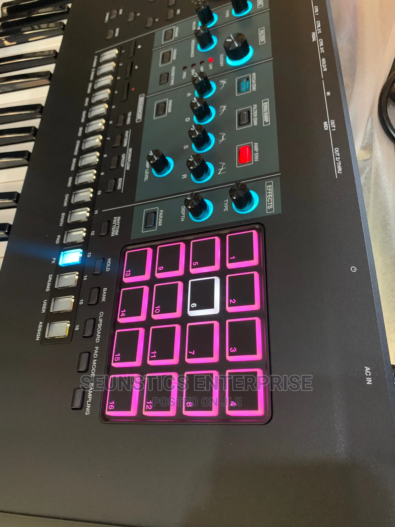 Quality Roland Fantom 6 Workstation Synthesizer Keyboard