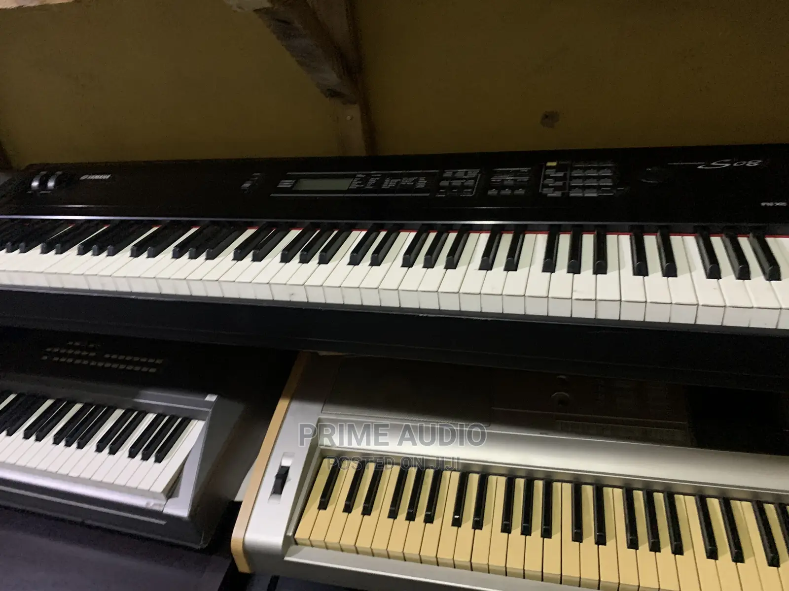 Yamaha S08 88keys Synthesizer Keyboard