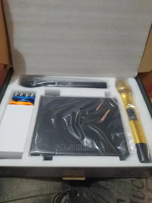 Audioking Digital Wireless Microphone Model U202M