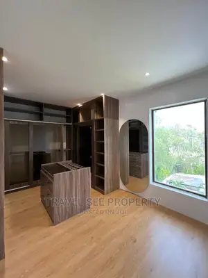 Furnished 5bdrm Duplex in Bananas Lsland for rent