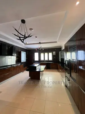 Furnished 5bdrm Duplex in Bananas Lsland for rent