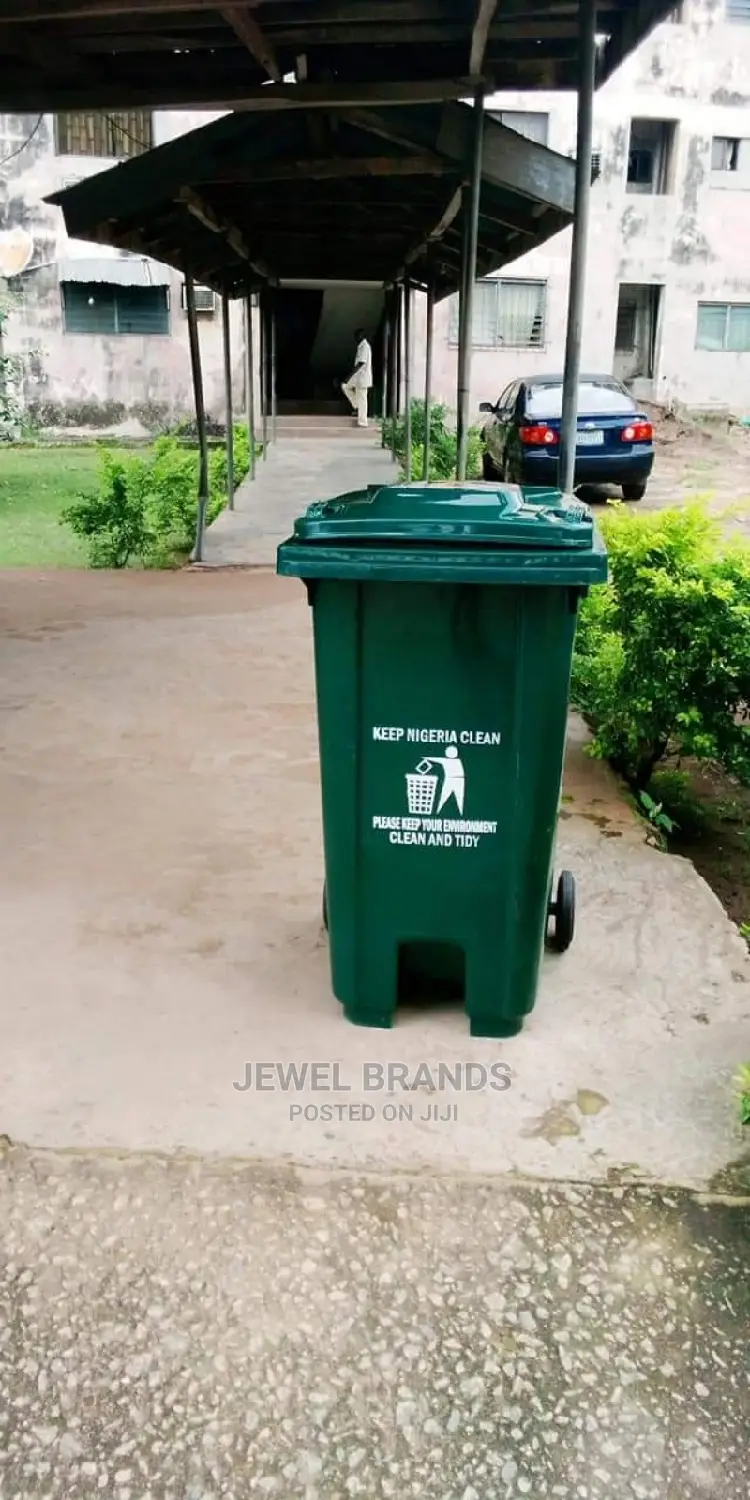 Wheeler/ Wastebin/ Dustbin 240 Litres