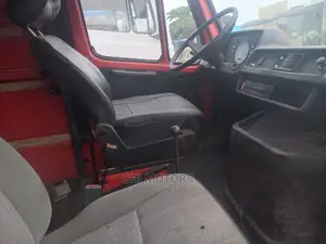 Mercedes-Benz Tourismo 2000 Red