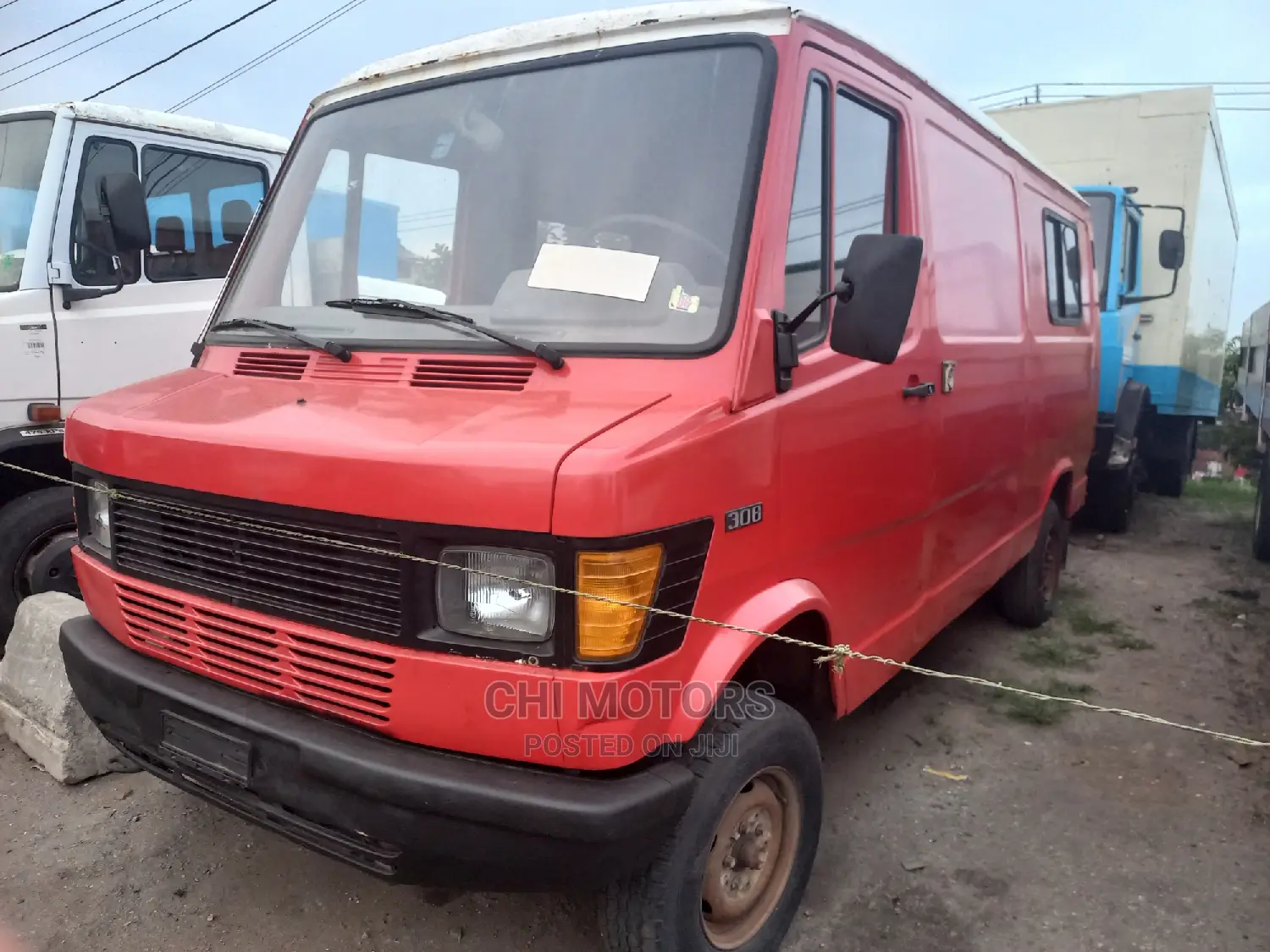 Mercedes-Benz Tourismo 2000 Red