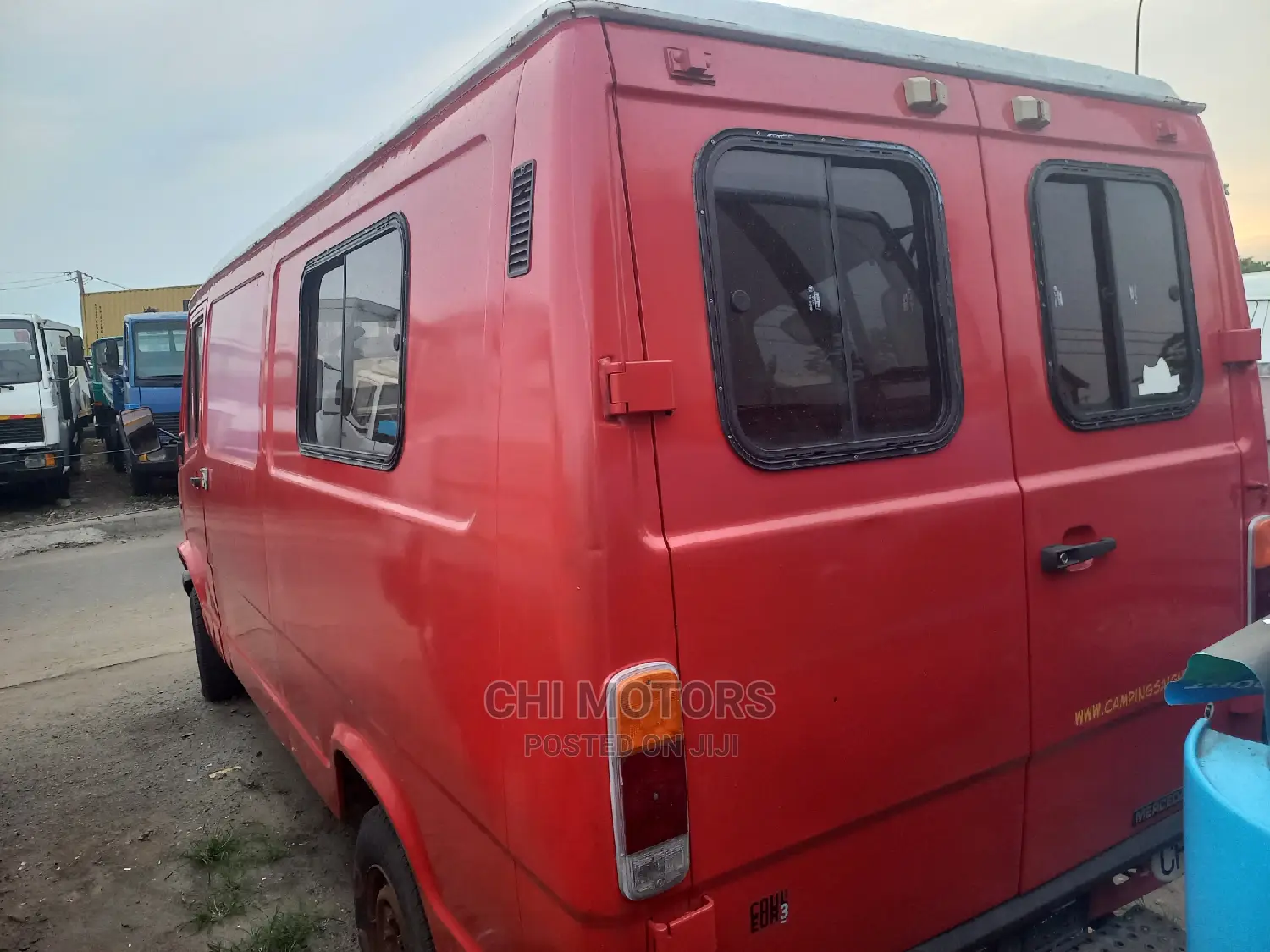 Mercedes-Benz Tourismo 2000 Red