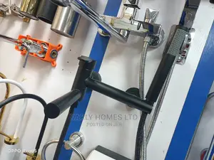 England Black Elbow Bathmixer Tap