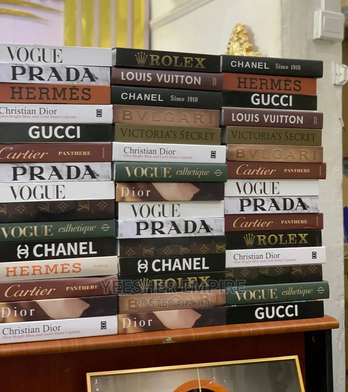 Decor Books