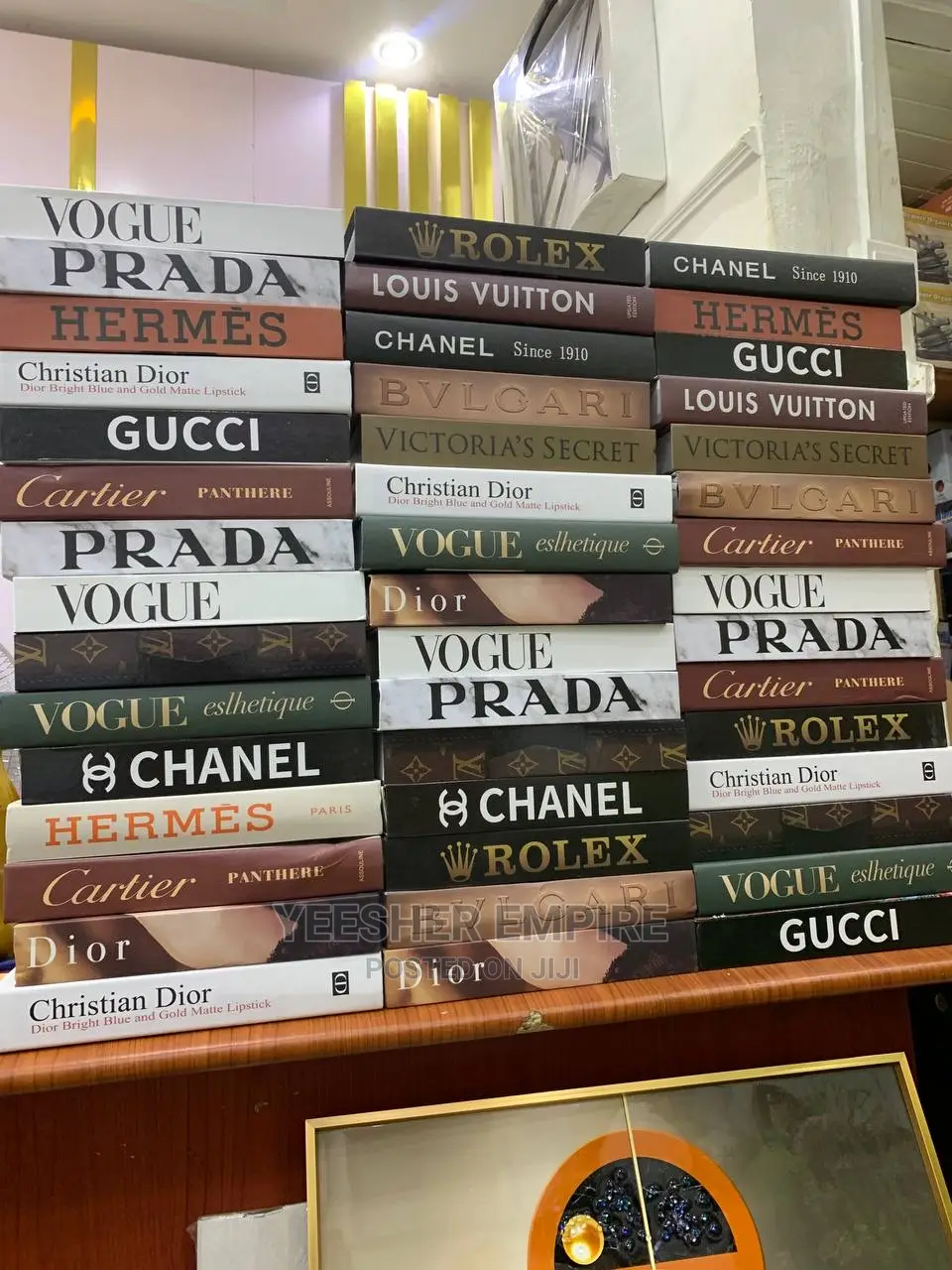 Decor Books