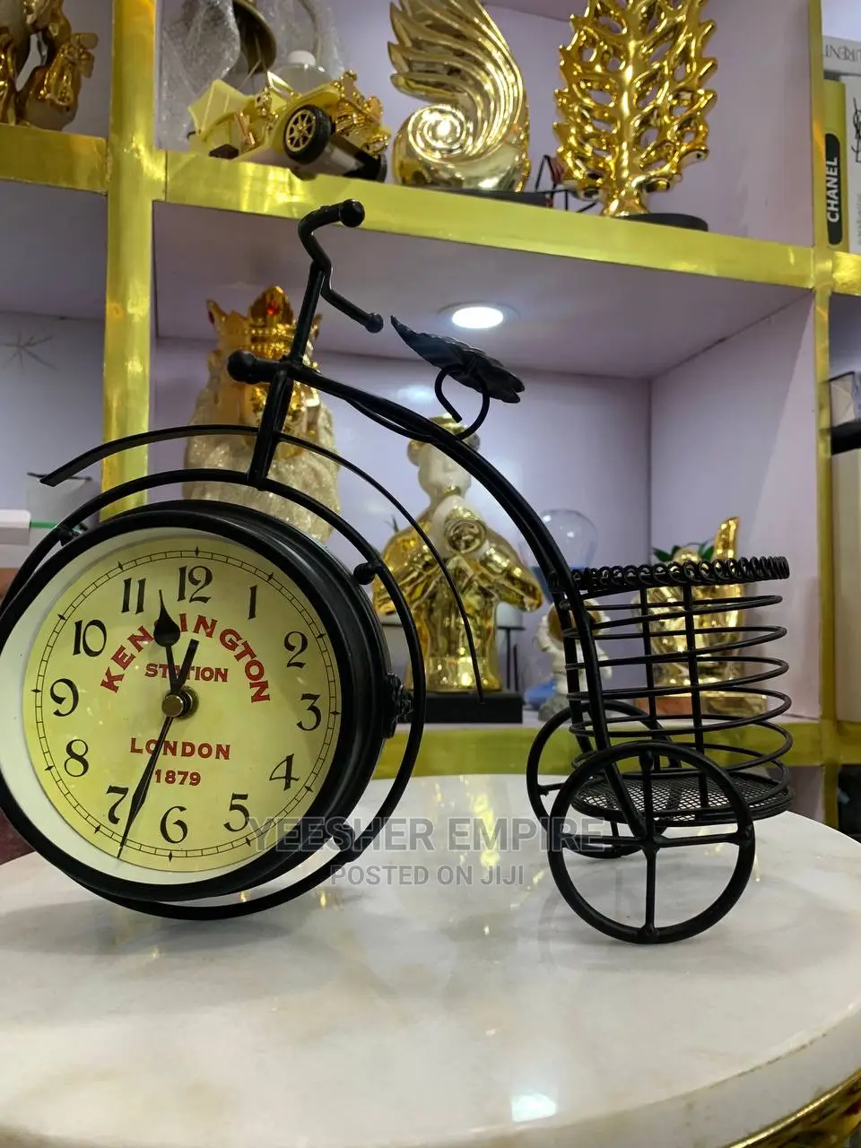 Vintage Bicycle Clock With Basket Decor