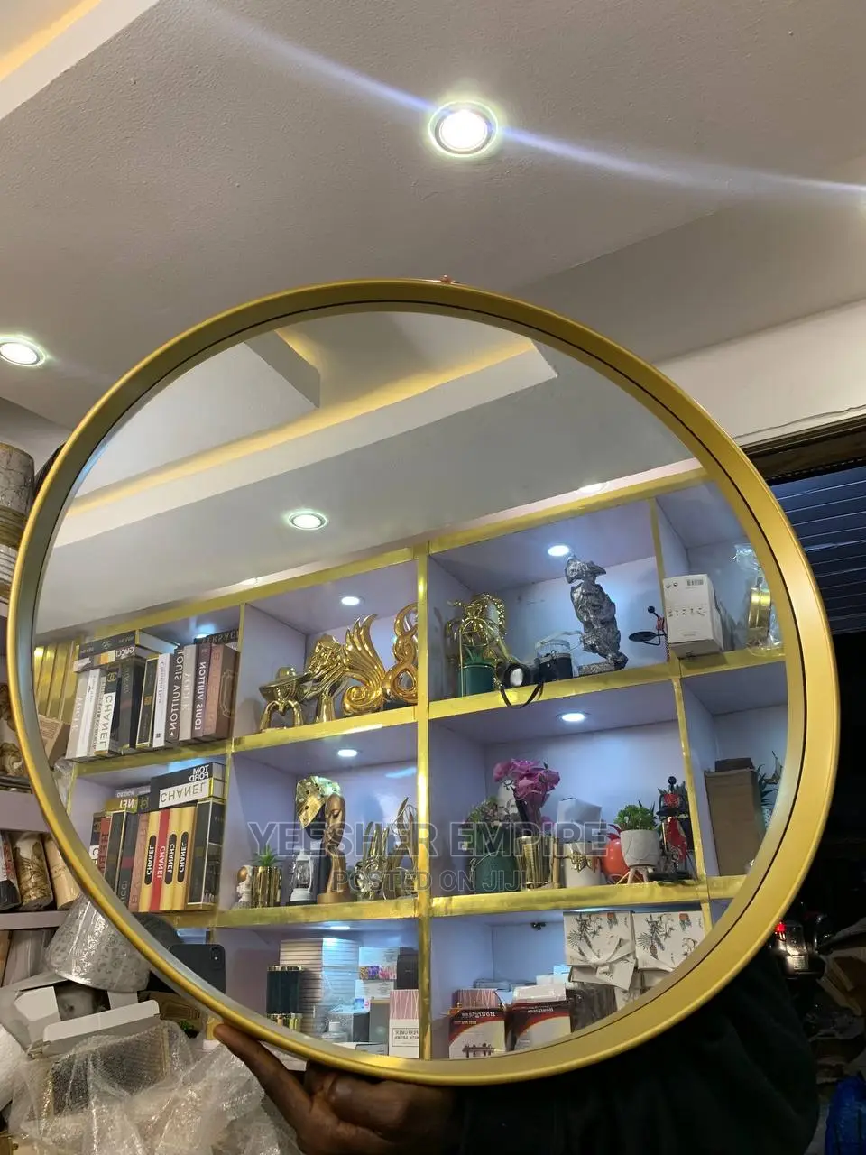 Luxury Gold Round Mirror