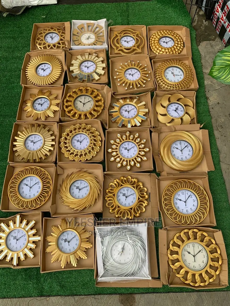 Small Single Clock