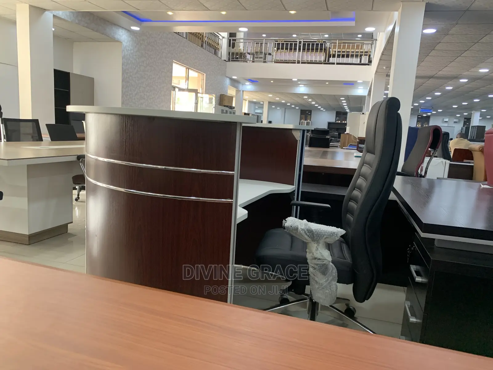 Receptionist Office Front Desk Table