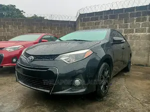 Toyota Corolla 2016 Black