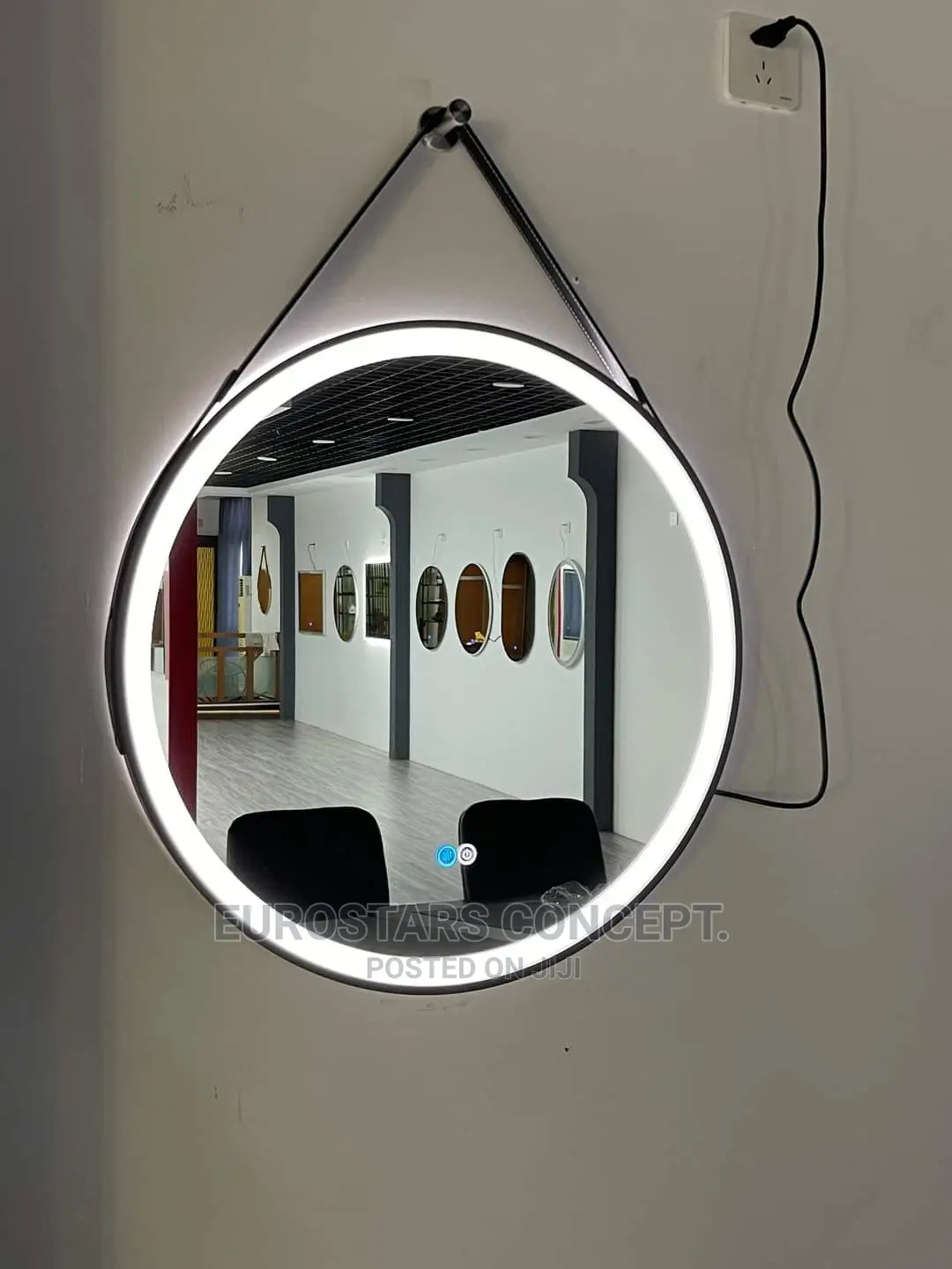 Black Frame Mirror With Lights