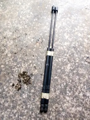 Bonnet Shocks for Honda and Acura Cars