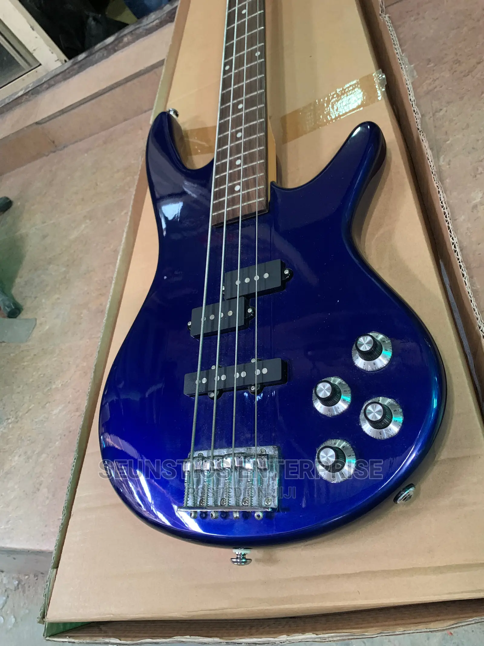 Quality Ibanez GIO Soundgear Four String Active Bass Guitar