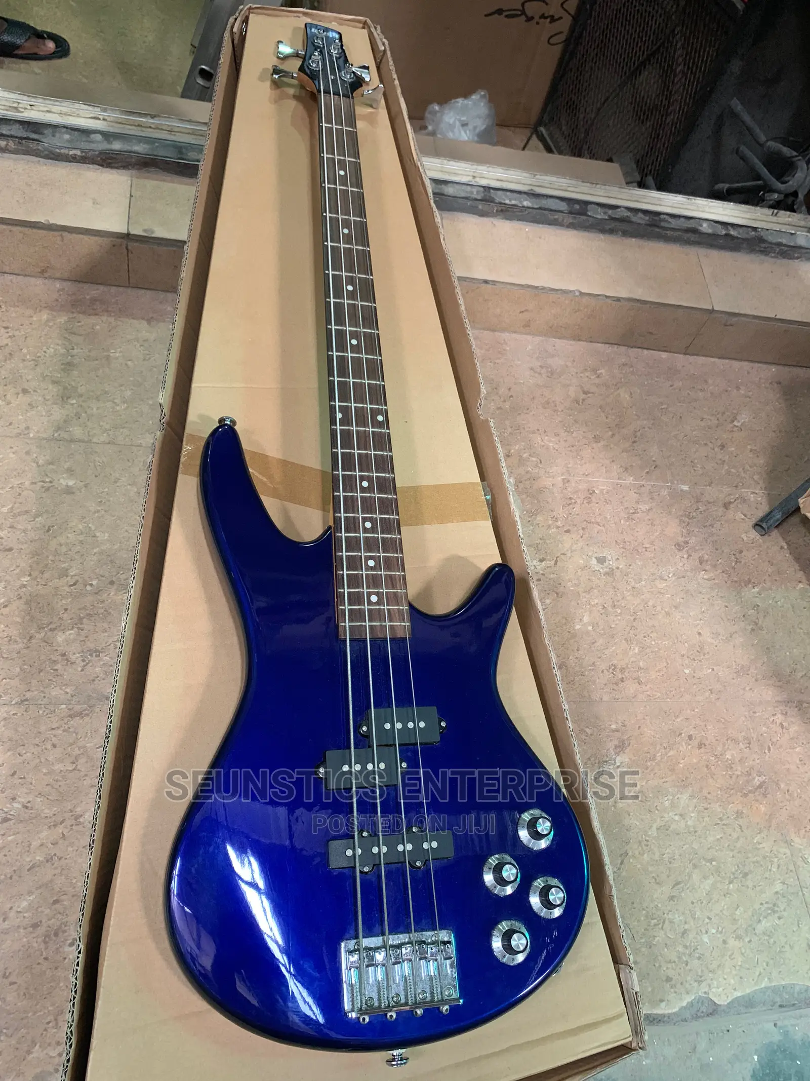 Quality Ibanez GIO Soundgear Four String Active Bass Guitar