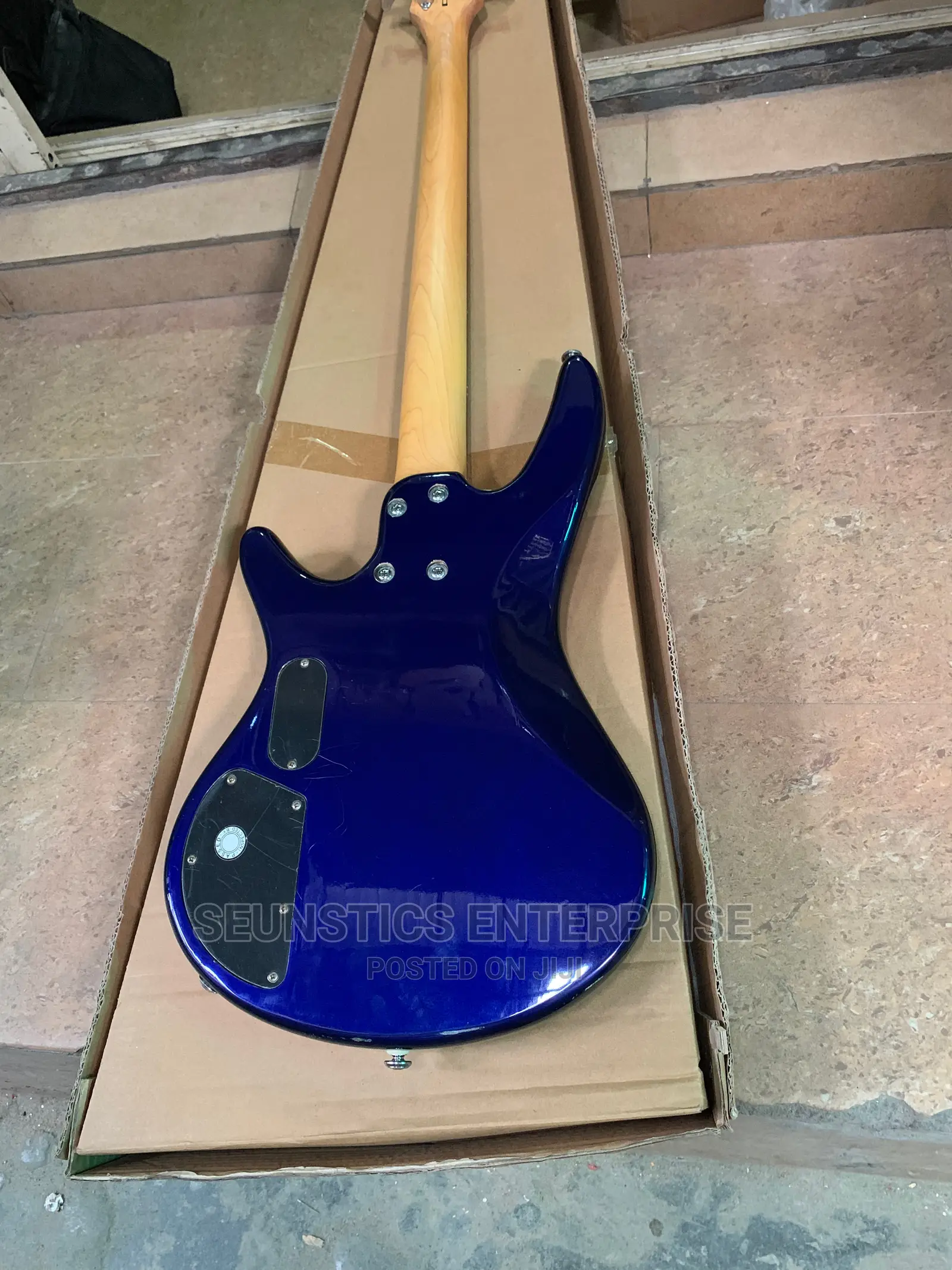 Quality Ibanez GIO Soundgear Four String Active Bass Guitar