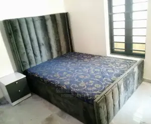 Quality 4.5 by 6 Upholstery Bedframe