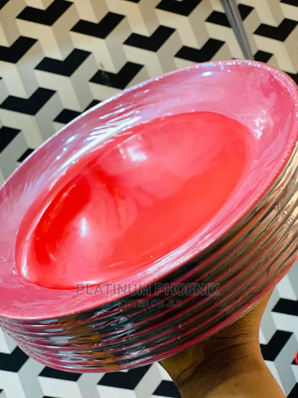 Unbreakable Round Flat Plates