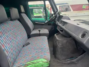 Mercedes-Benz Tourismo 2000 Green