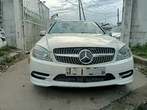Mercedes-Benz C300 2009 White