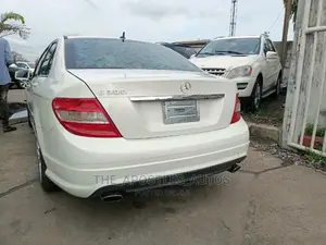 Mercedes-Benz C300 2009 White