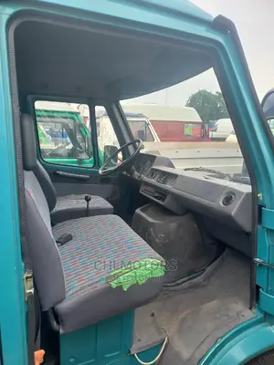 Mercedes-Benz Tourismo 2000 Green