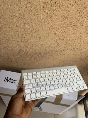 Apple Magic Keyboard 1