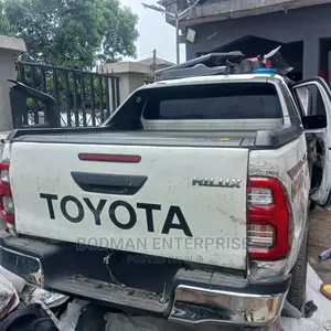 Rolling Boot Cover for Toyota Hilux +*