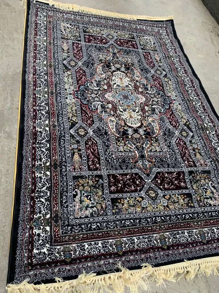 8*11fts Arabian Center Rug(7*10)