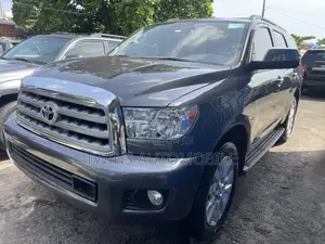 Toyota Sequoia 2017 Gray