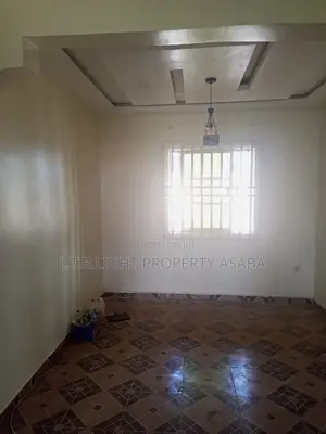 3bdrm Block of Flats in L.T.B Light, Oshimili North for rent