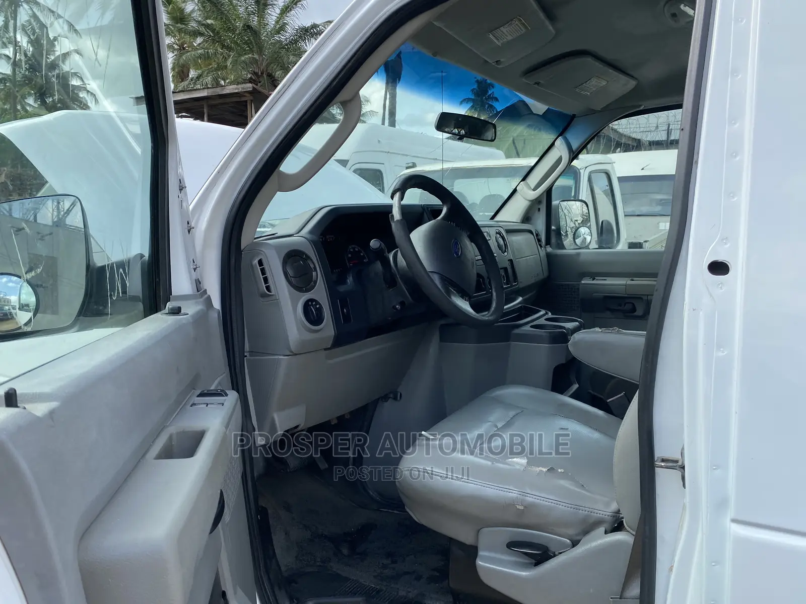Ford E250 2008 White