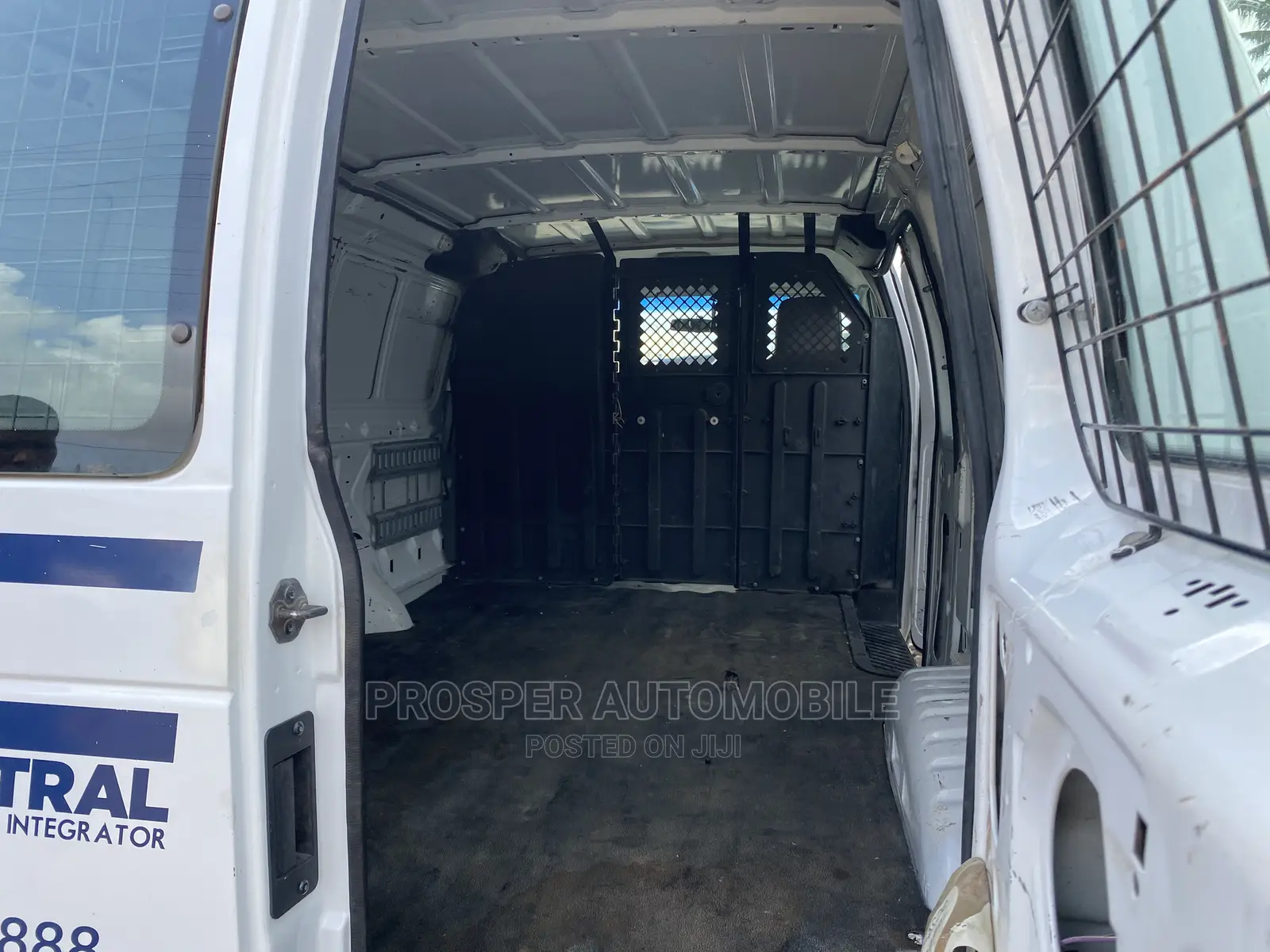 Ford E250 2008 White