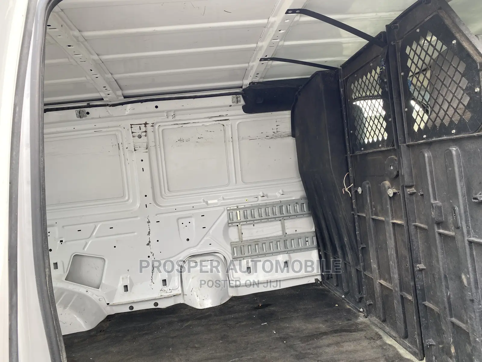 Ford E250 2008 White