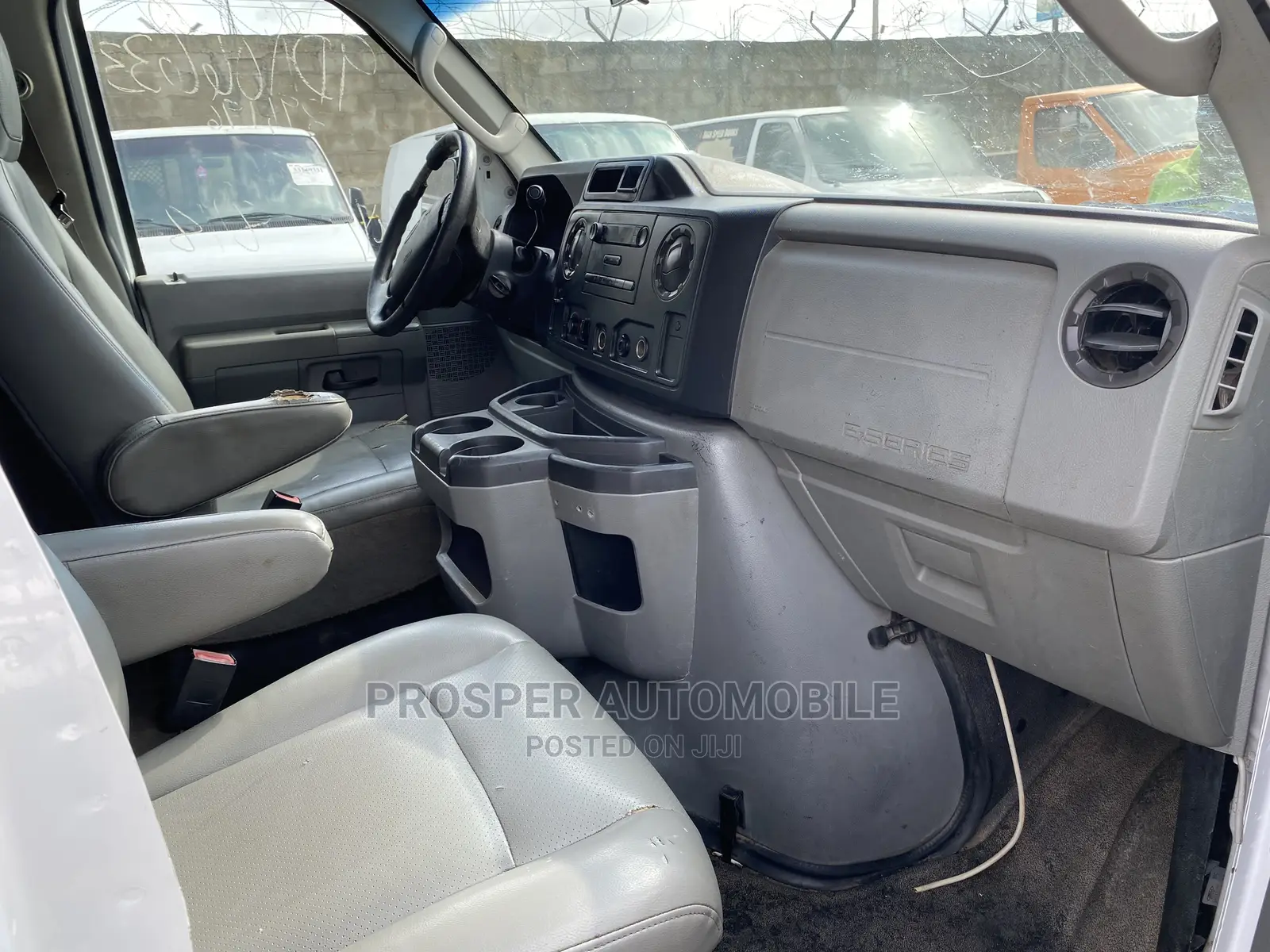 Ford E250 2008 White