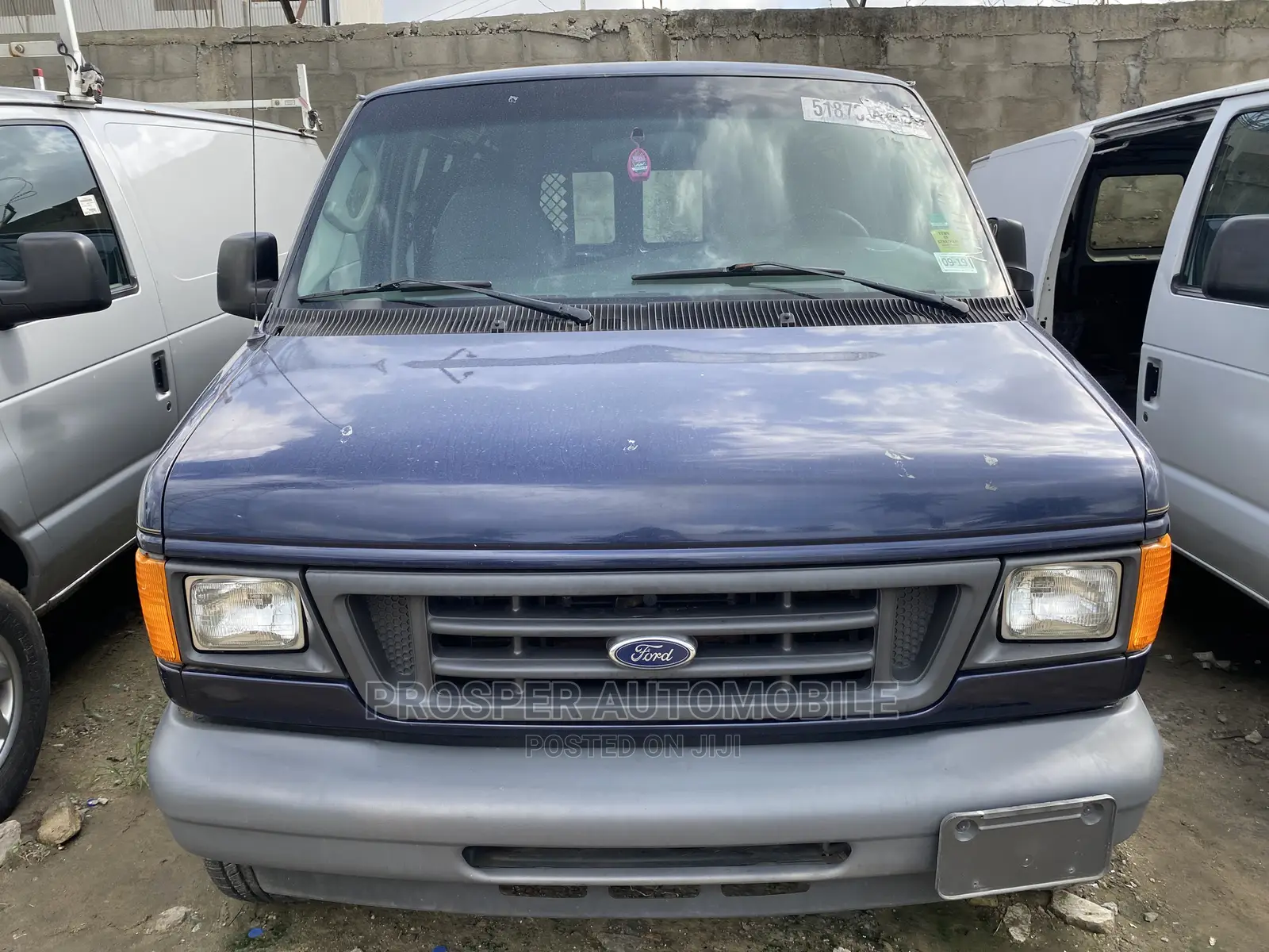 Ford E250 2006 Blue